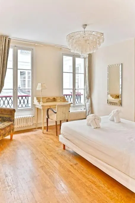 Grand Appartement Central Paris 150M2 - II Apartment