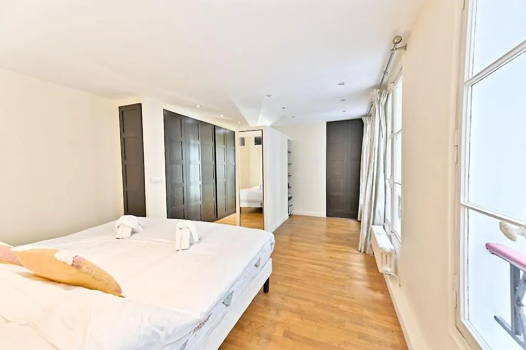 Grand Appartement Central Paris 150M2 - II Apartment